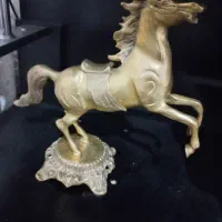 اسب برنجی