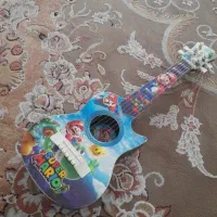گیتار بچه گانه و توپ