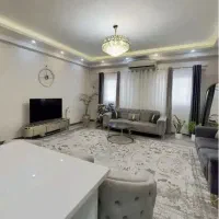 ۵۱ متری تک واحدی غرق نور با آسانسور