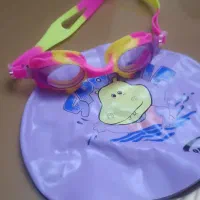 کلاه و عینک شنا بچگانه