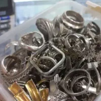 اگشترنقره ازیک گرم تابه بالاگرمی۳۲۰هزارتومان شکسته