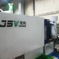 دستگاه تزریق ۱۳۰ تن یوشانگ