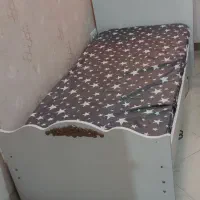 تخت خواب یک نفره