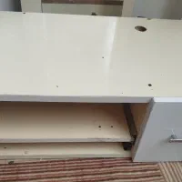 میز کامپیوتر دیواری در حد نو