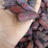 خرما مضافتی و پیارم درجه یک