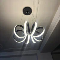 لوستر گل هشت پر