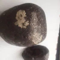 دو تکه سنگ مشکوک به شهاب