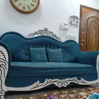 مبلمان هشت نفره و سه عدد میز