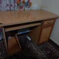 میز کامپیوتر تمیز