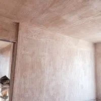 اجرای گچ کاری ماهرانه،