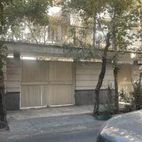 نیاوران ۵۵۰ متر ۲ نبش گذر ۱۲