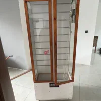 ویترین شیشه ای چراغ دار با ترانس