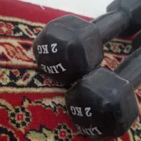 دو تا دمبل ۲کیلیویی و دو تا هم یکم بژرگتر