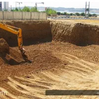 زمین نیمه ساز ۱۲۰ متری
