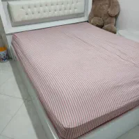 تخت دونفره همراه با تشک