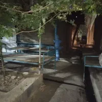 تخت آهنی سنگین