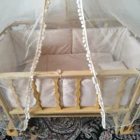 تخت کنار مادر