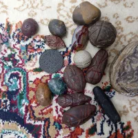 مهره|کلکسیون اشیاء عتیقه|چناران, |دیوار