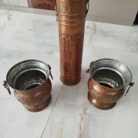 جای شکلات یا آجیل .و یک گلدان استوانه ای