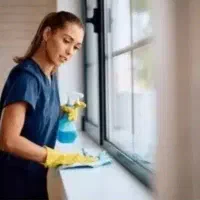 نظافت منزل خانم