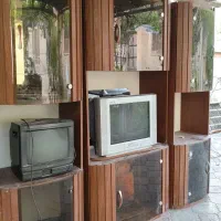 کمد و زیر تلوزیونی در حد نو
