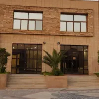 استخدام نگهبان باغبان