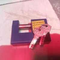 قلف کتابی زد سرقت همراه با کلید