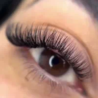 آموزش و انجام خدمات اکستنشن مژه و لیفت ابرو
