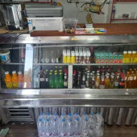 یخچال مغازه درحال کار