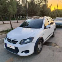 کوییک R بی رنگ