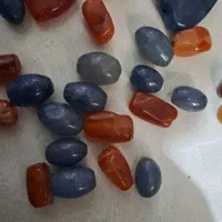 تعدادی مهره کهنه