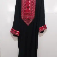 تعداد زیادی مانتو شومیز ساحلی پیراهن و کیف زنانه