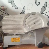 کالباس بر مغازه