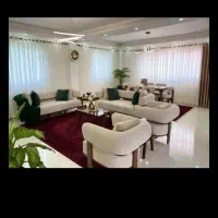 خونه ویلایی  همکف ۱۶۰ متری کریم خان