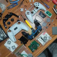 تعمیر  دسته و سرویس کامل انواع کنسول وpc در هشتگرد