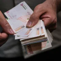 همراه با سو‌د‌ چها‌ر‌ درصد‌ و بد‌و‌نه‌ سپرده گذاری