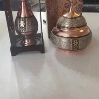 سینی و گلدان مس میز جلو ظرف مسافرتی اسپرسو تابلو