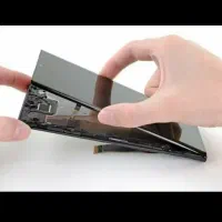 تعمیر و تعویض انواع LCD و باطری تلفن همراه