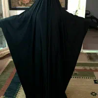3 عدد چادر مشکی در حد نو یک عدد بلوز مجلسی نو