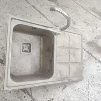 سینک تو کار یک قولو با شیر