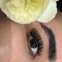 اکستشن مژه و کاشت ناخون