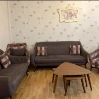 مبلمان راحتی 7 نفره همراه میز