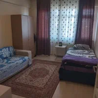 خدمتکار و نظافتچی آقا هستم