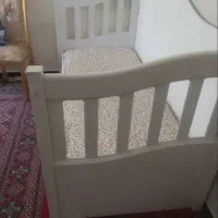 تخت نوجوان