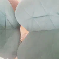 میز و دو صندلی