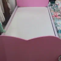 تخت دخترانه