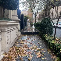 ۳۰۵ متر کلنگی زعفرانیه