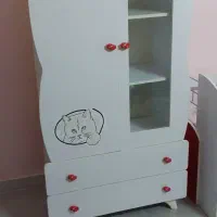 تخت و کمد در حد نو
