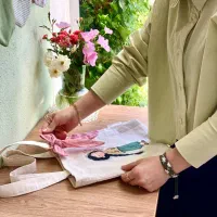 ورکشاپ نقاشی روی جین و پارچه