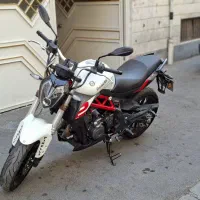 بنلی ۳۰۰ بسیار تمیز
